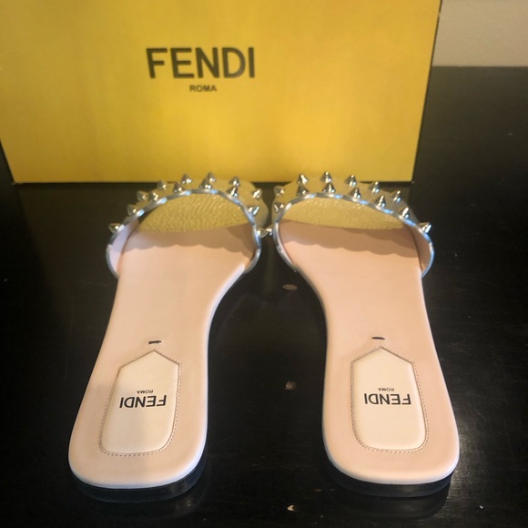 FENDI NWT FLAT SANDAL SPIKES SILVER Size:7.5 Box/ Dustbag included - Picture 4 of 9